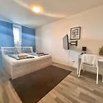 New Apt, Parking In Garage In Matador Resident * Bratysława