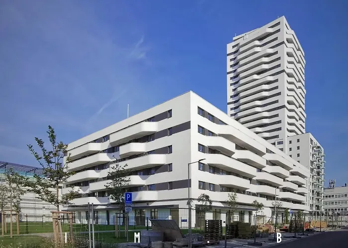 New Apt, Parking In Garage In Matador Resident *